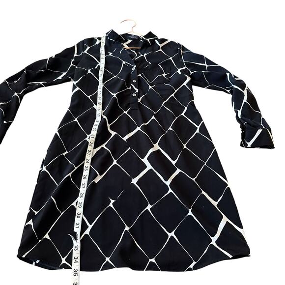 The limited Ashton collared dress size small - Picture 4 of 6